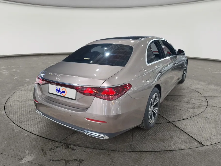 2025 Mercedes E 200 