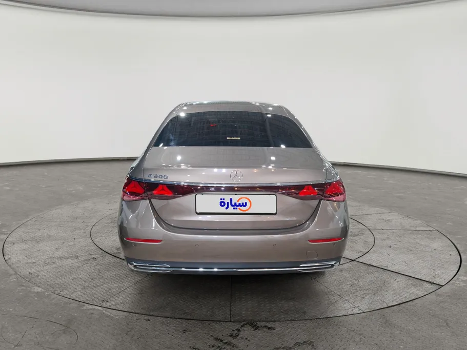 2025 Mercedes E 200 