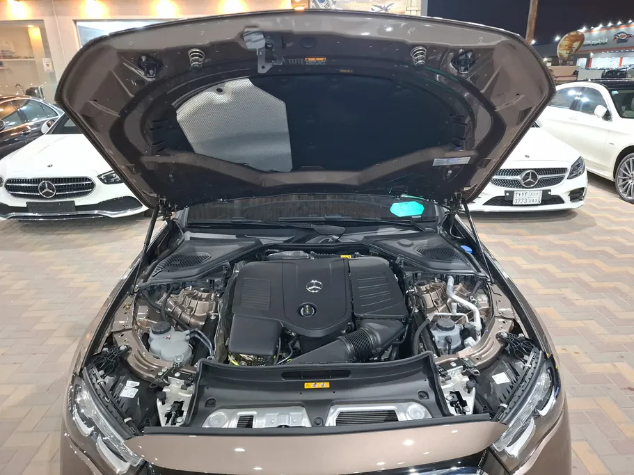 2025 Mercedes E 200 