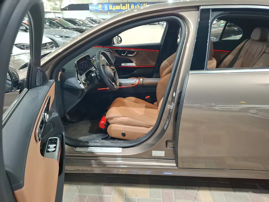 2025 Mercedes E 200 