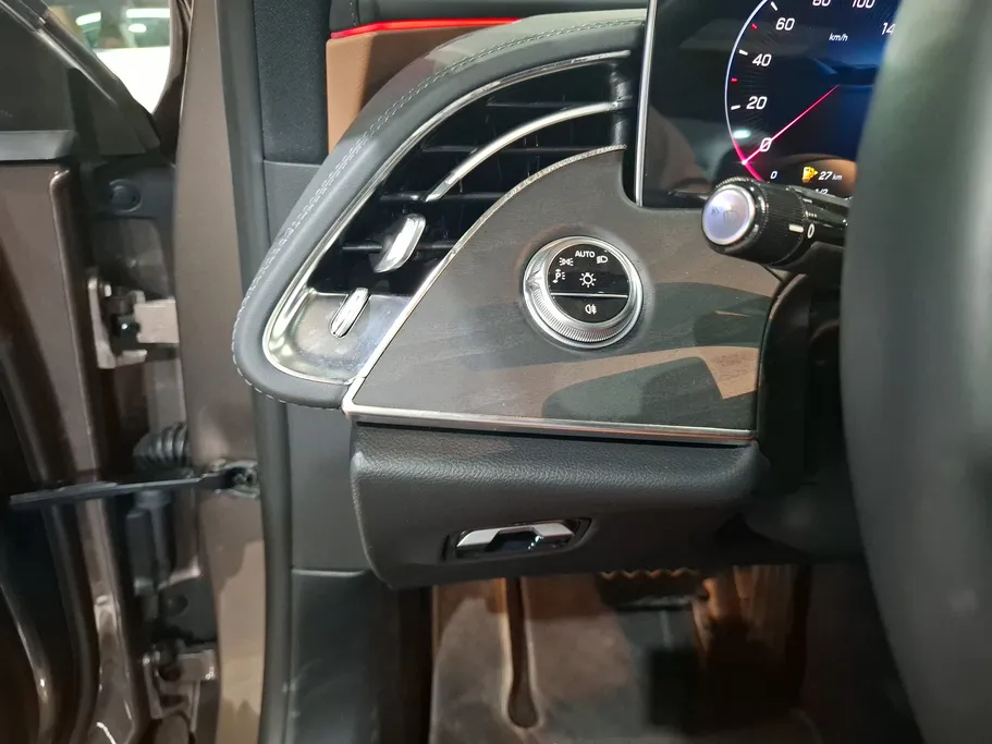 2025 Mercedes E 200 