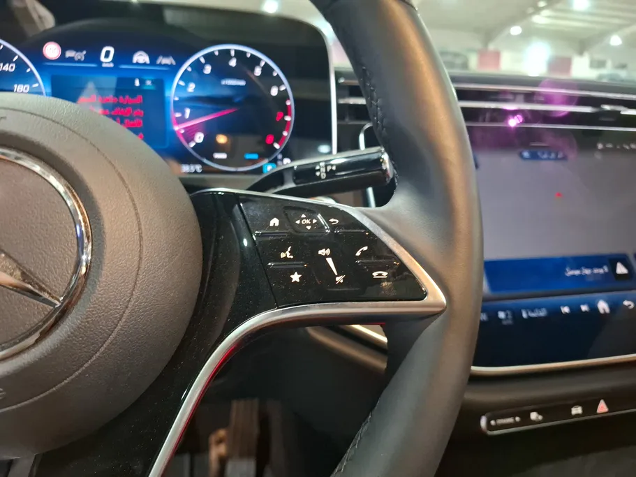 2025 Mercedes E 200 