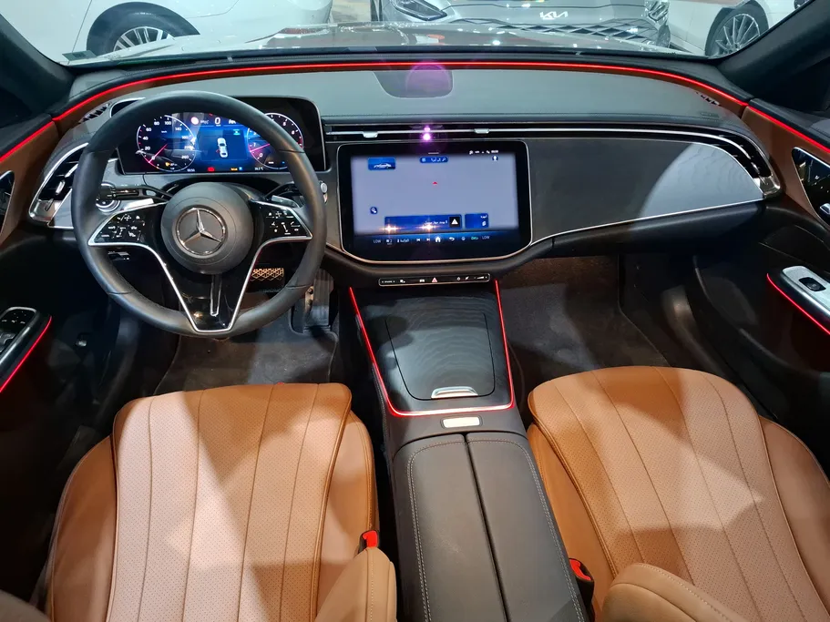 2025 Mercedes E 200 