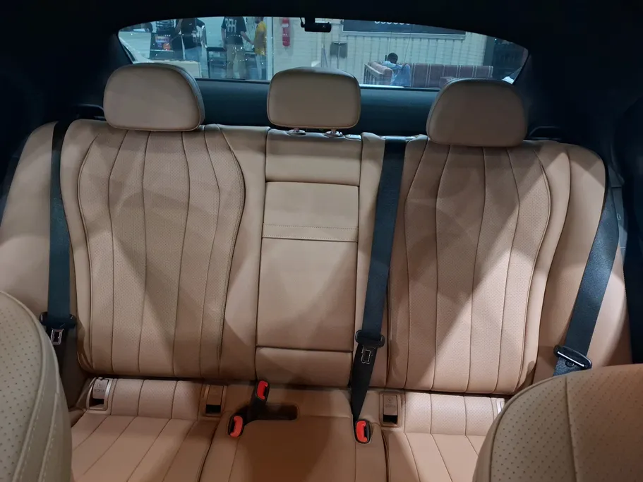 2025 Mercedes E 200 