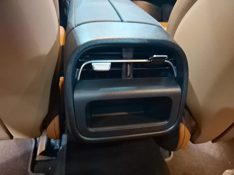 2025 Mercedes E 200 