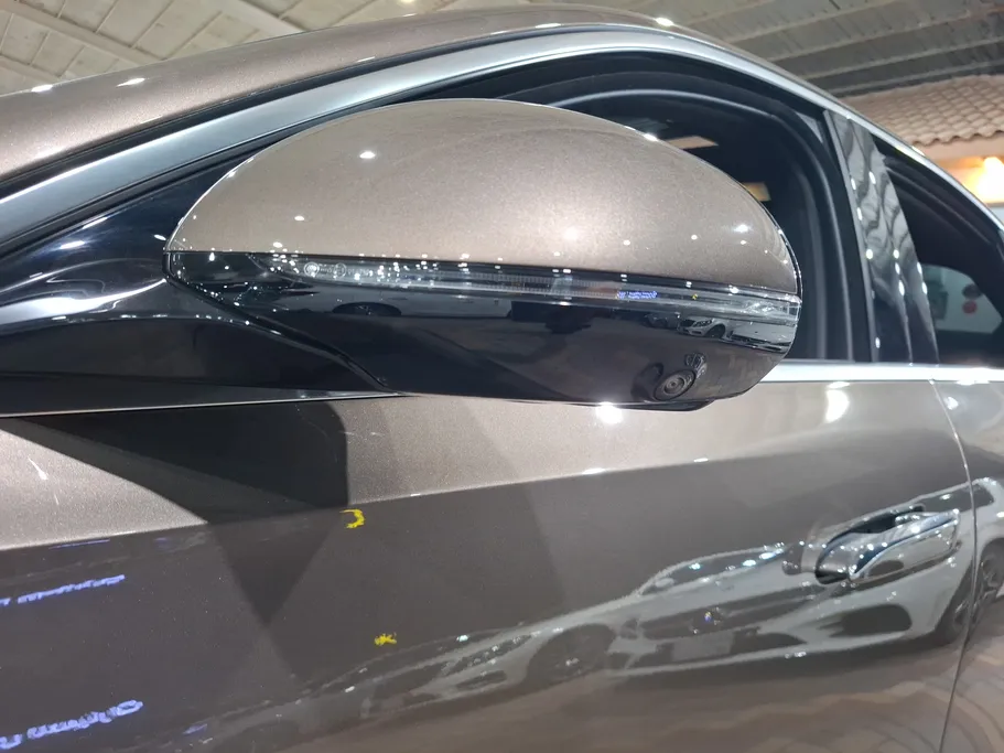 2025 Mercedes E 200 