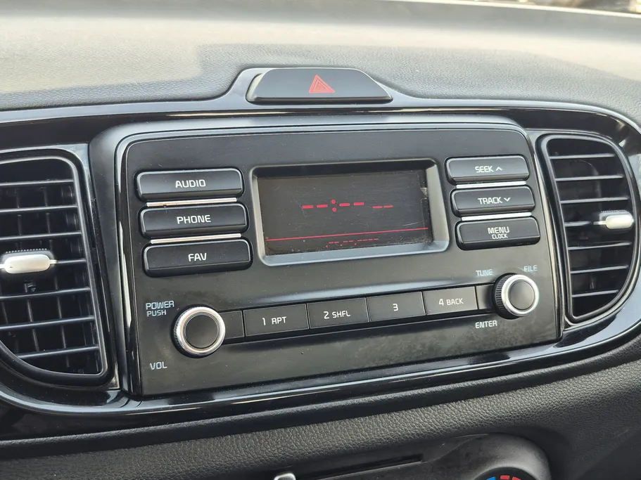 2024 Kia Pegas GL 