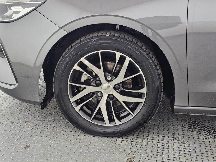 جيلي امجراند GS 2024 