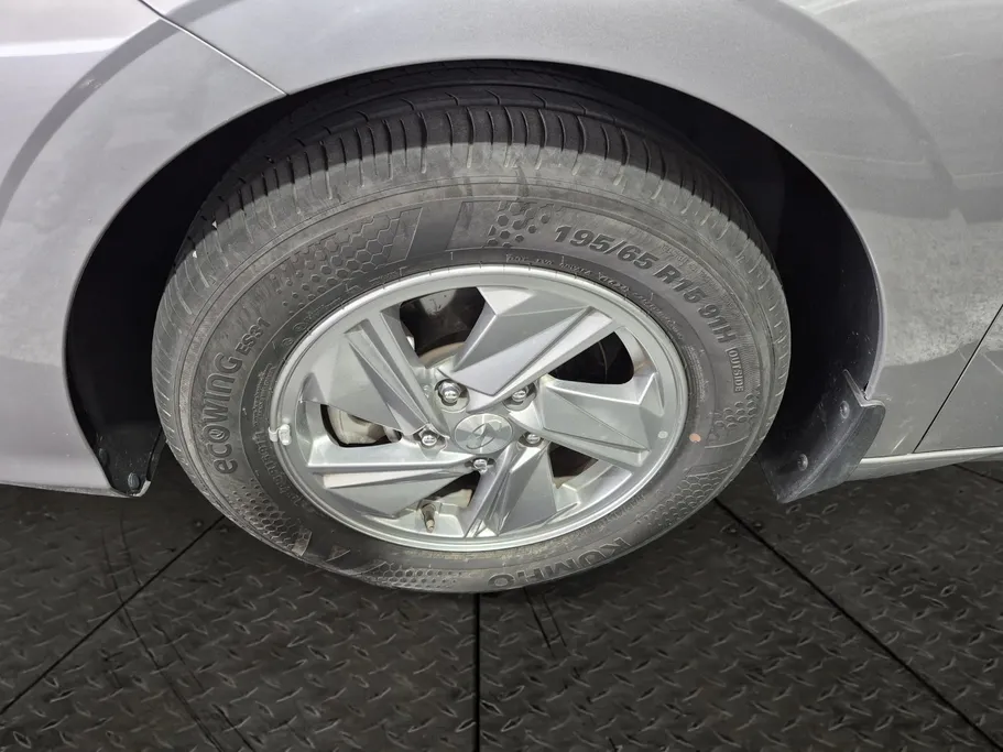 2025 Hyundai Elantra Fleet 