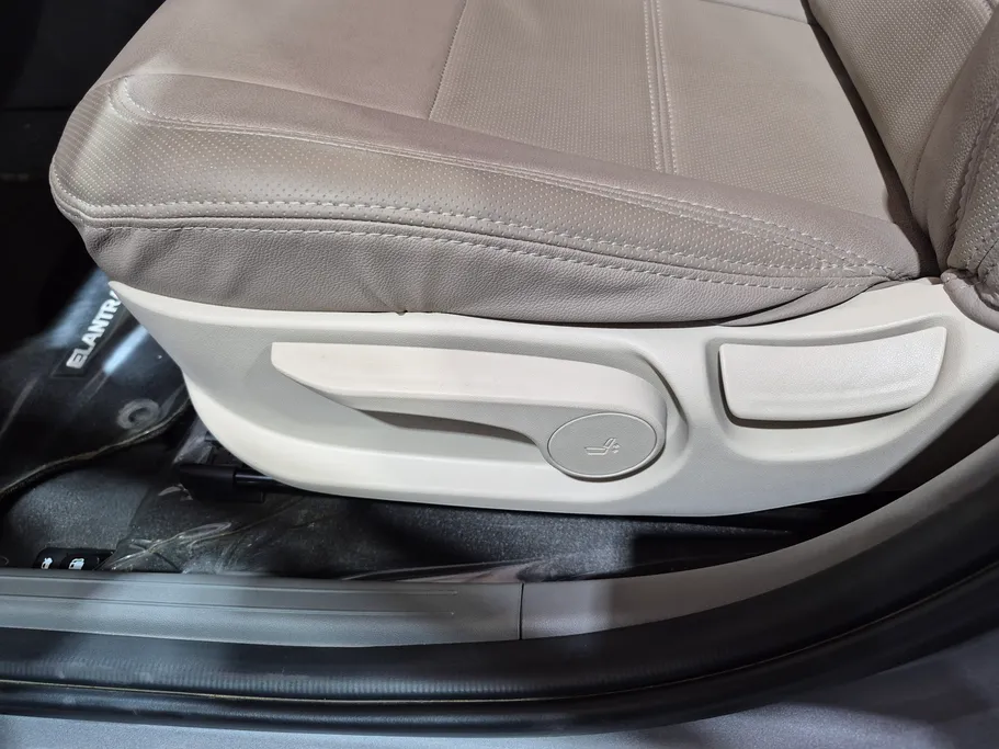 2025 Hyundai Elantra Fleet 