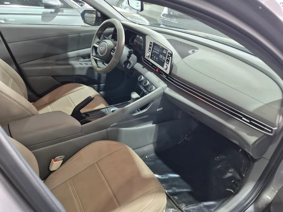 2025 Hyundai Elantra Fleet 