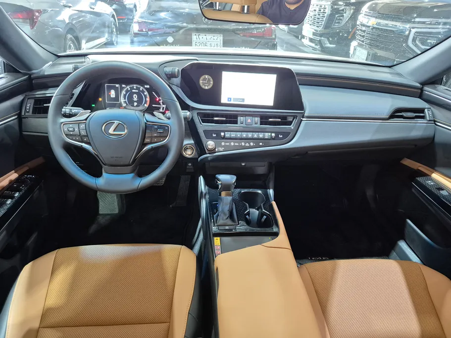 لكزس ES 250 2025 