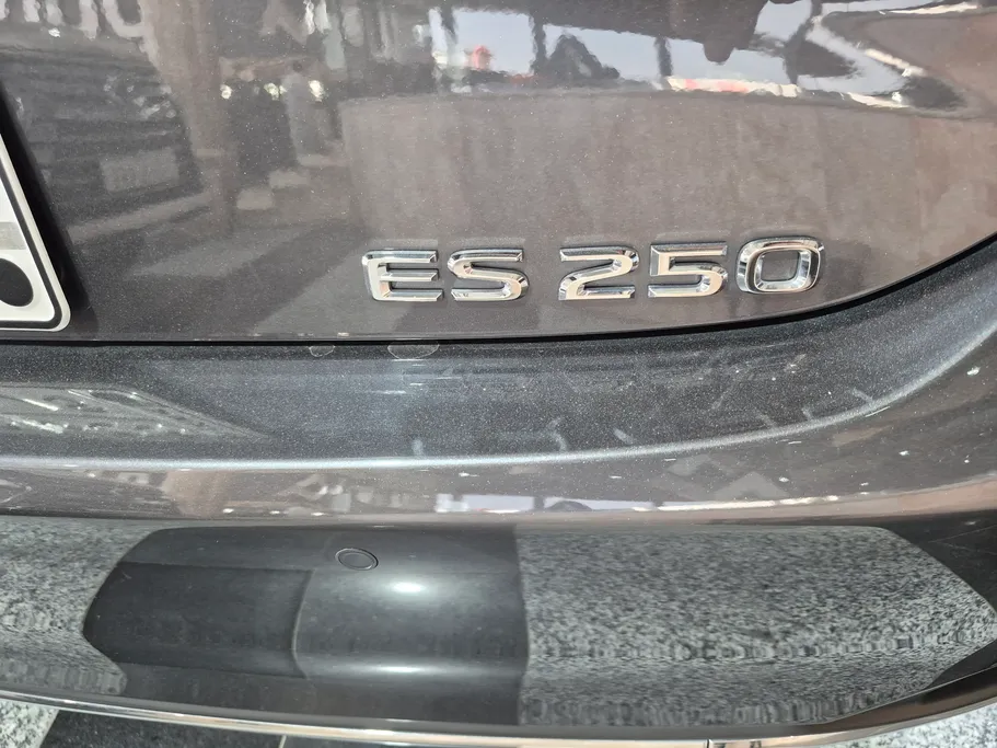لكزس ES 250 2025 
