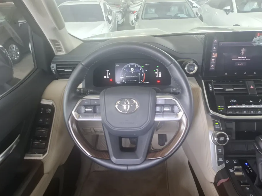 تويوتا لاندكروزر GXR4 2025 