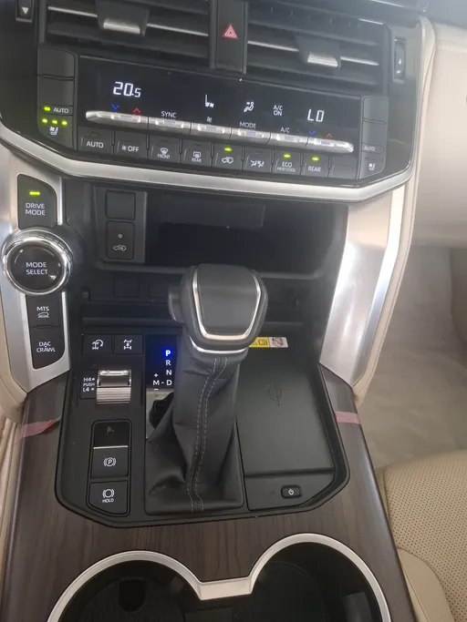 تويوتا لاندكروزر GXR4 2025 