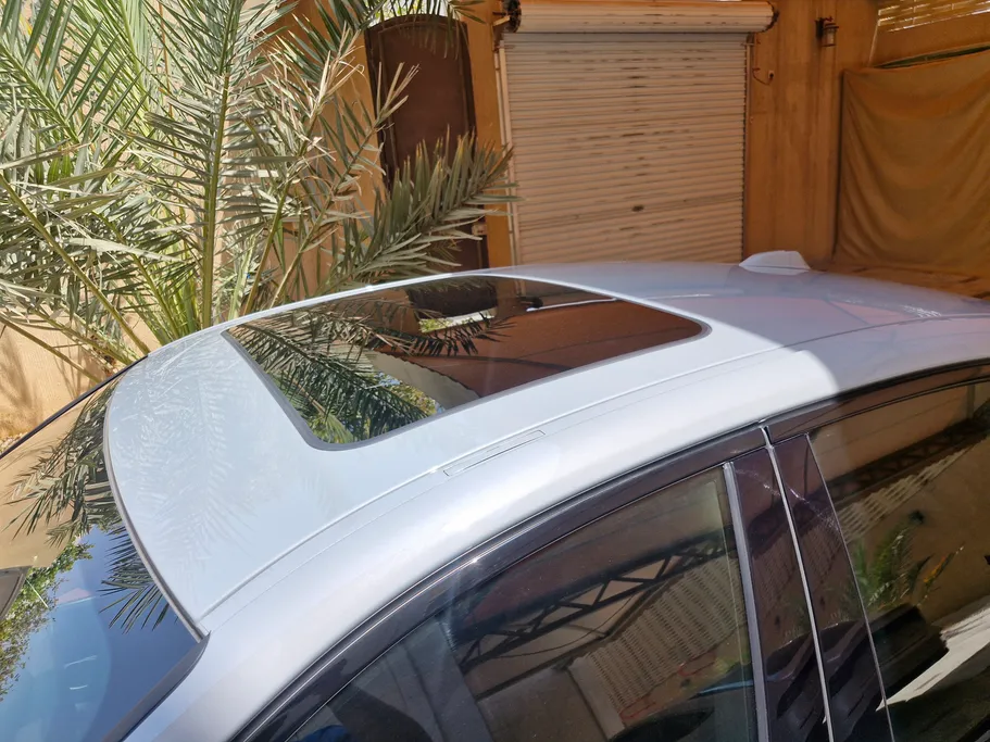 بي ام دبليو الفئة الثالثة 320i  2026 