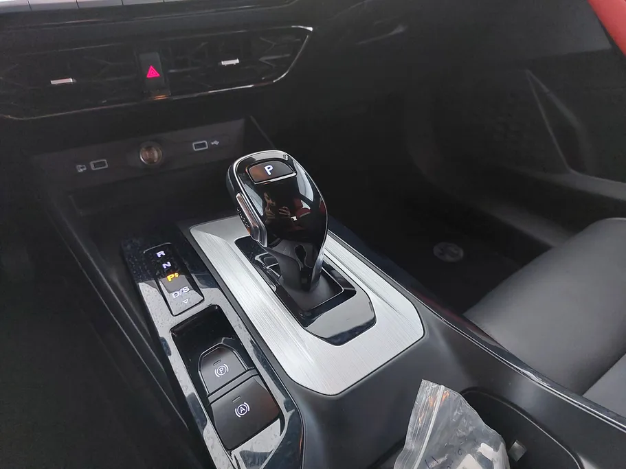 2022 MG GT LUX 