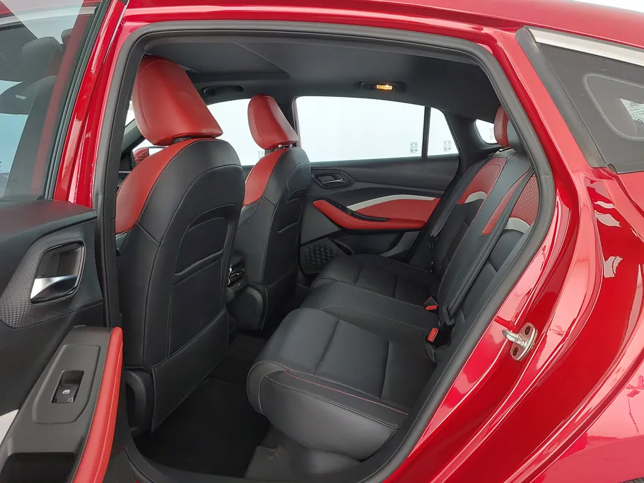 2022 MG GT LUX 