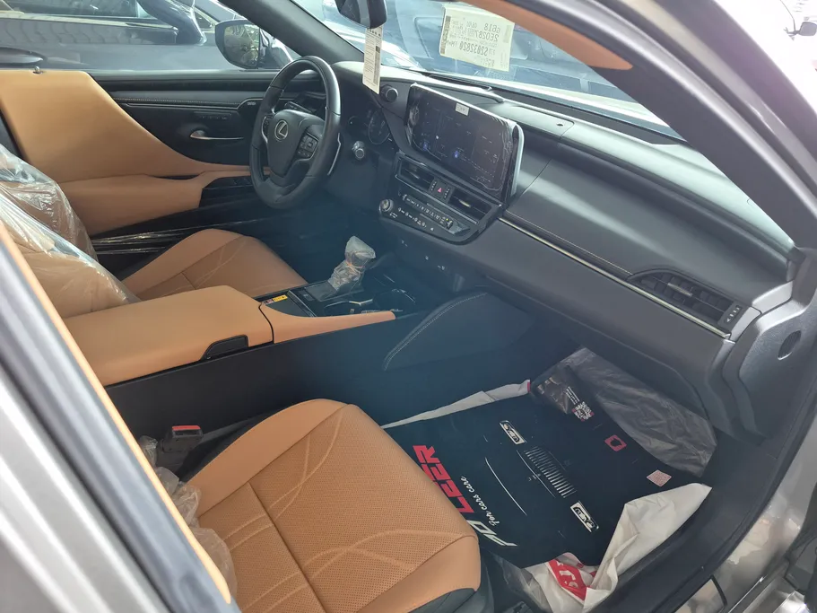 2025 Lexus ES 350 DD 