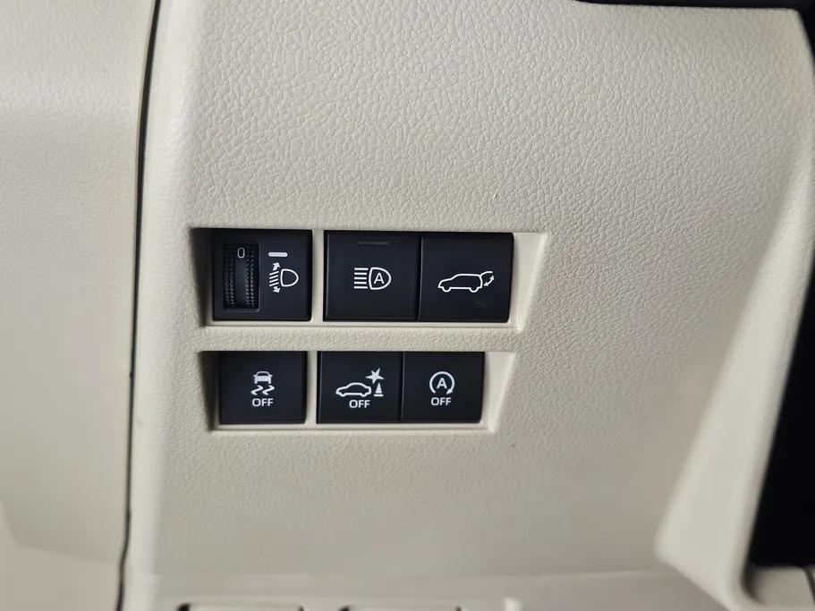 تويوتا لاندكروزر GXR4 2025 