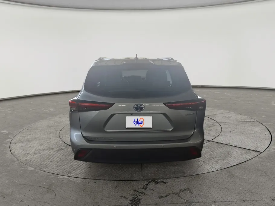 2023 Toyota Highlander GLE 