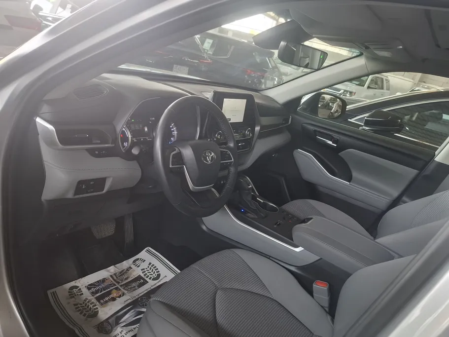 2023 Toyota Highlander GLE 