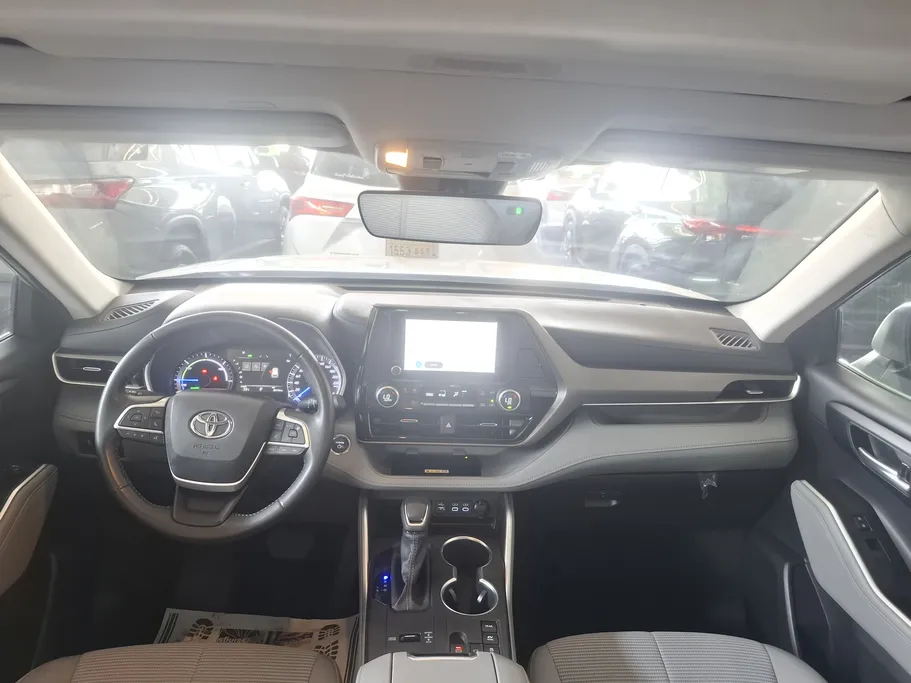 2023 Toyota Highlander GLE 