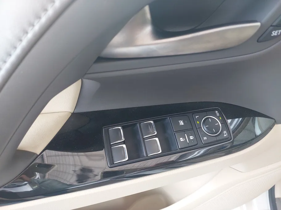 2020 Lexus LX 570 S 