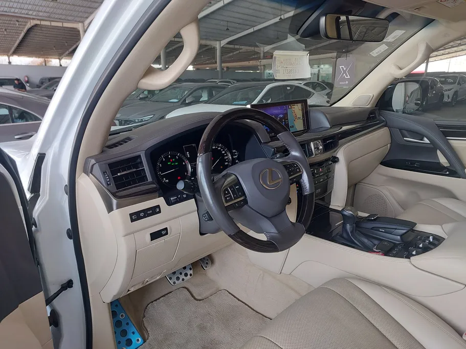 2020 Lexus LX 570 S 