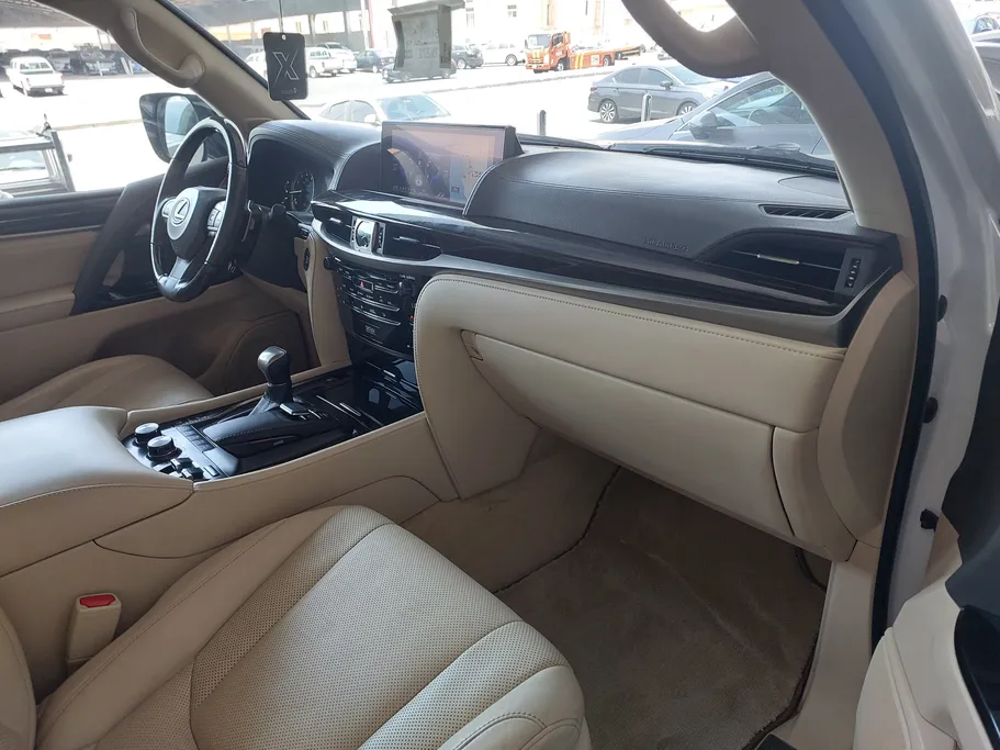 2020 Lexus LX 570 S 
