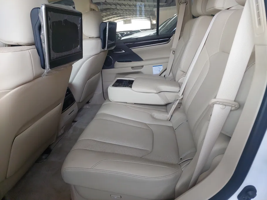 2020 Lexus LX 570 S 