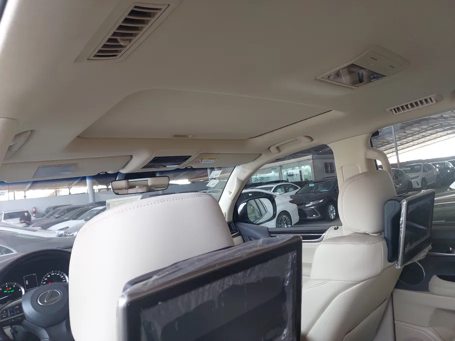 2020 Lexus LX 570 S 