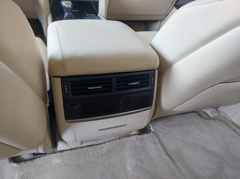 2020 Lexus LX 570 S 
