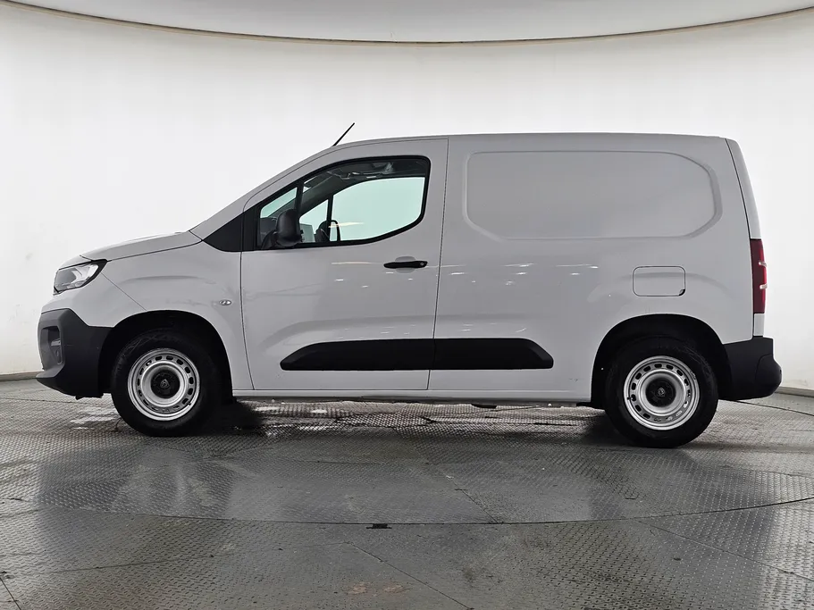 بيجو بارتنر Short van 2025 