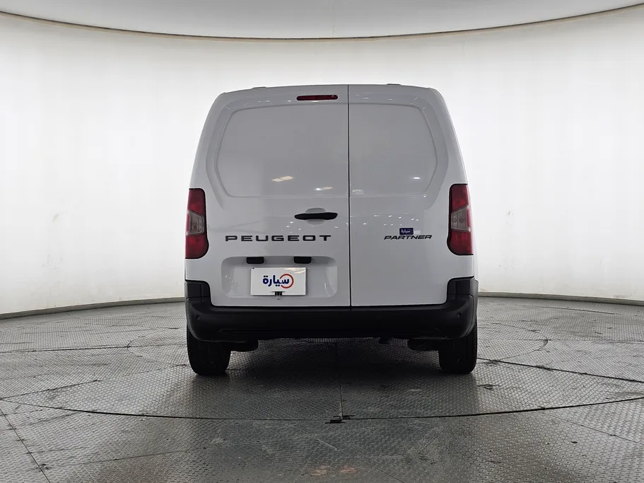 بيجو بارتنر Short van 2025 