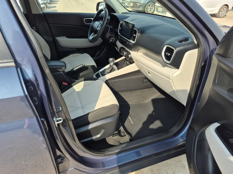 2024 Hyundai Venue Smart 