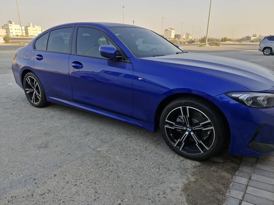 بي ام دبليو الفئة الثالثة 320i  2026 