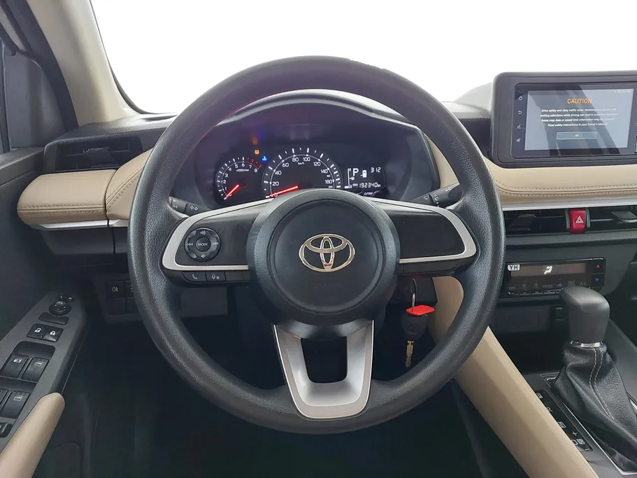 2023 Toyota Yaris  Y 