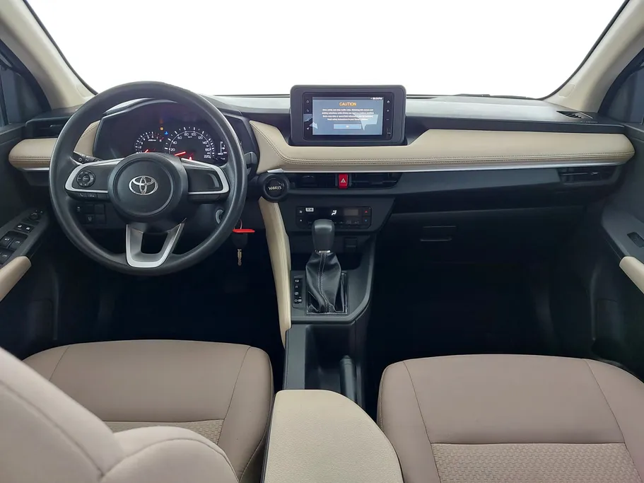 2023 Toyota Yaris  Y 