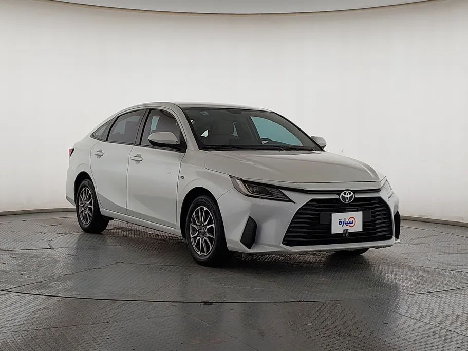 2023 Toyota Yaris  Y 