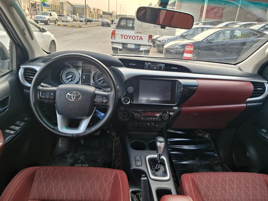 تويوتا هايلكس S GLX 2025 