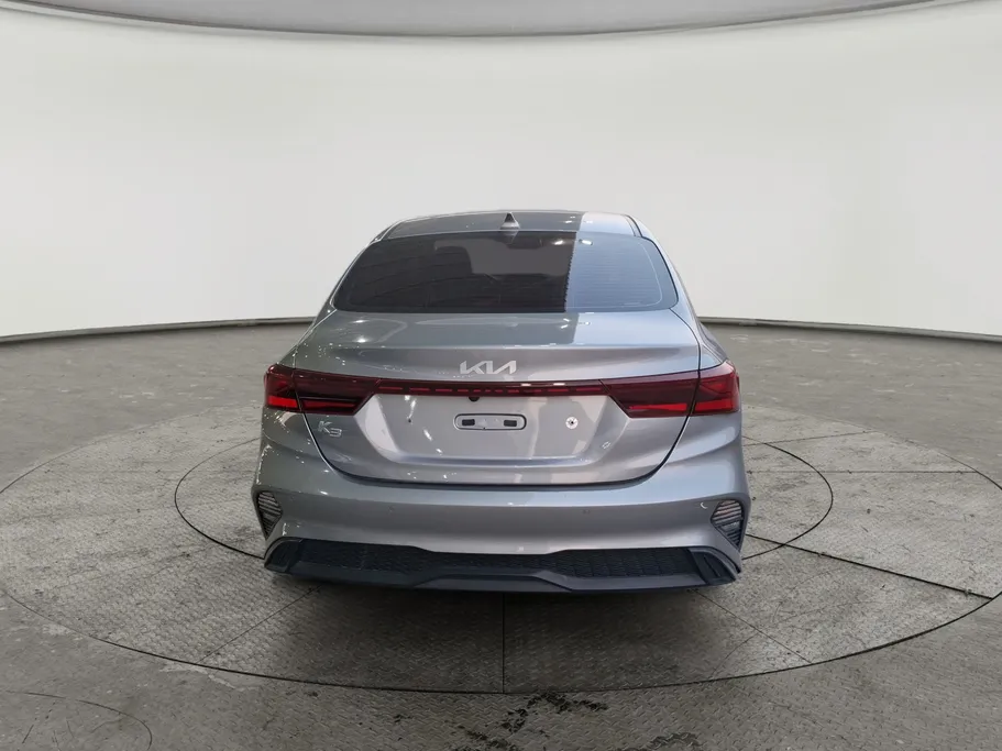 2022 Kia K3 LX 