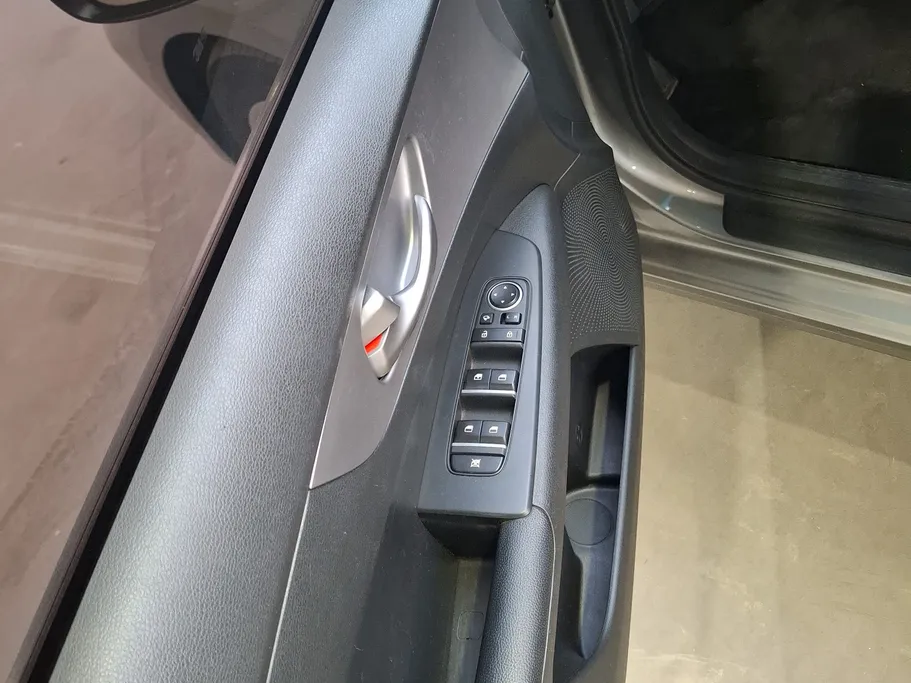 2022 Kia K3 LX 