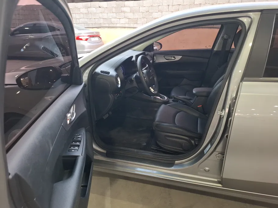 2022 Kia K3 LX 