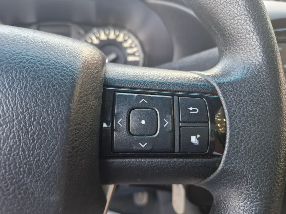 2022 Toyota Hilux GLX 