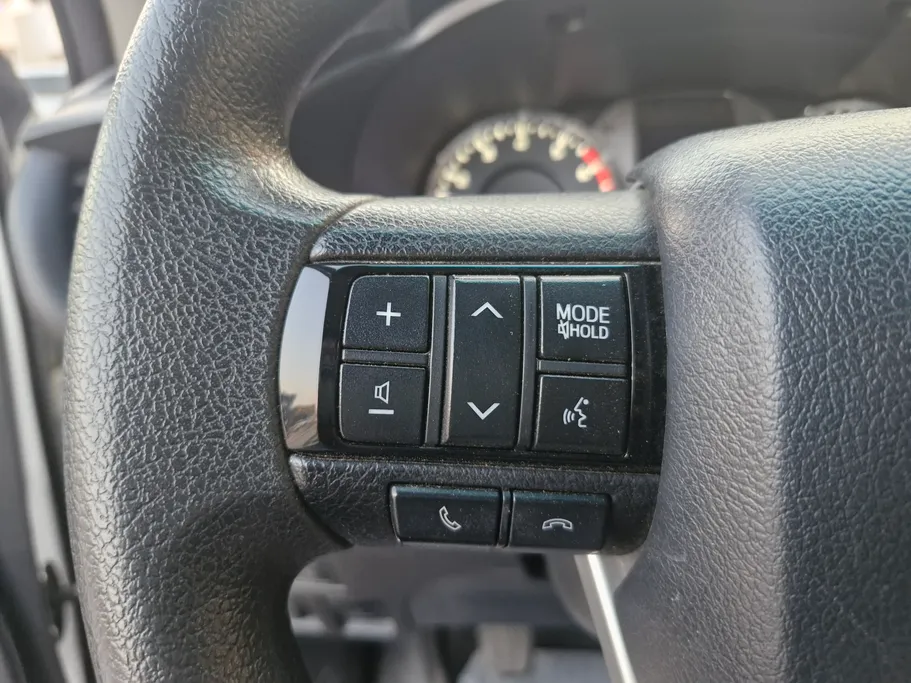 2022 Toyota Hilux GLX 