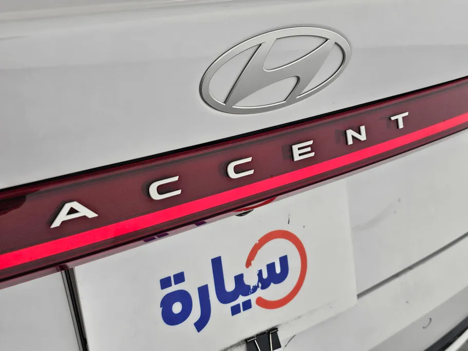 2025 Hyundai Accent Smart 