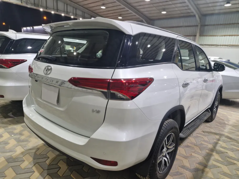2023 Toyota Fortuner VX 