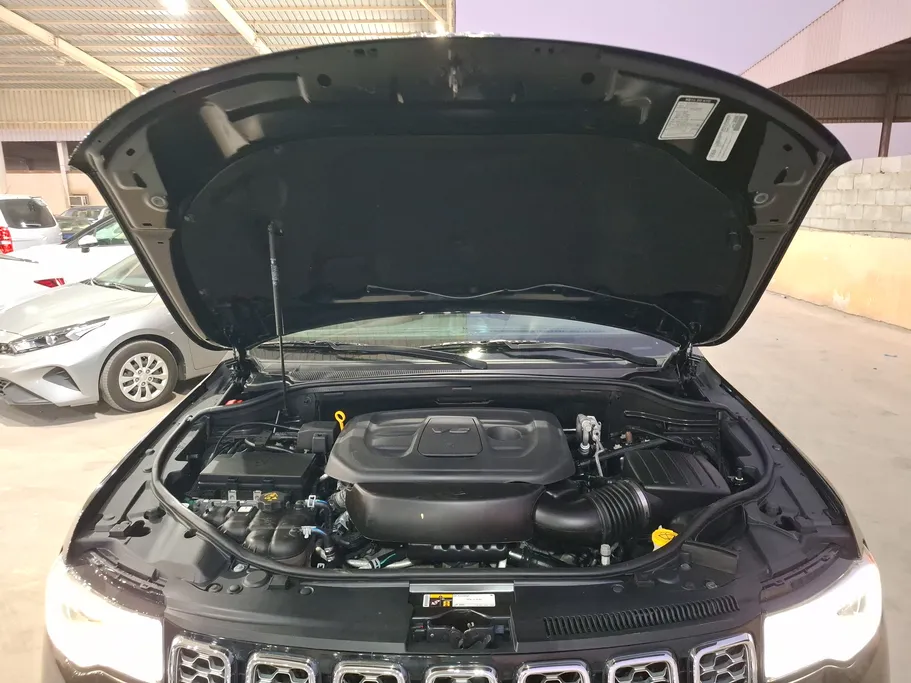 2021 Jeep Grand Cherokee ساميت 