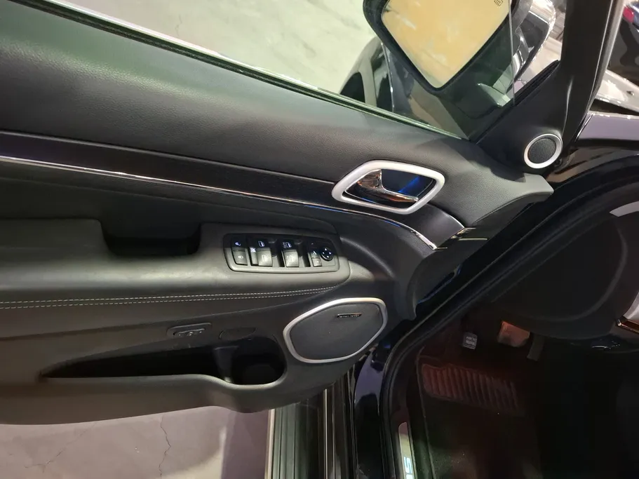 2021 Jeep Grand Cherokee ساميت 